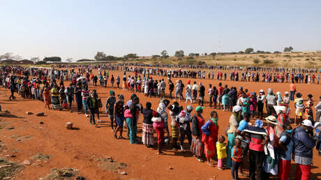 Más del 50% de casos de covid-19 de África, en un solo país donde escándalos millonarios de corrupción agravan la crisis y giran cerca del presidente