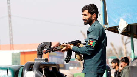 Al menos dos muertos y decenas de heridos al estallar varias bombas frente a una cárcel en Afganistán (VIDEO)