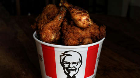 KFC en Trinidad y Tobago se ve obligado a borrar un anuncio que mostraba una pata de pollo 'racista'