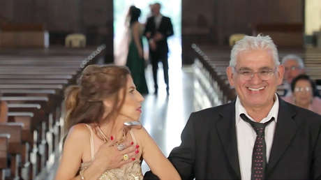 VIDEO: El momento en que la brutal explosión en Beirut sacude una iglesia e interrumpe una boda