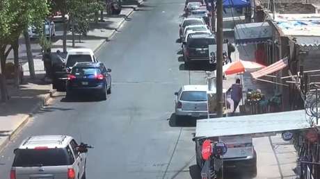 VIDEO: Hombres disparan desde una camioneta en movimiento y hieren a cuatro personas en Ciudad de México