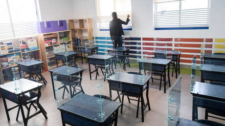 Regreso a clases por televisión con maestros y presentadores: la polémica medida de México para lidiar con la pandemia