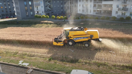 VIDEO: Granjeros polacos siguen labrando tierras en medio de modernos edificios dentro de Lublin