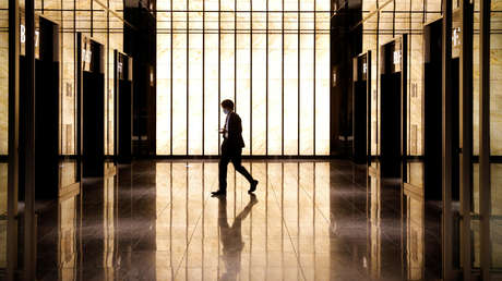 Lo despiden tras 24 años de trabajo por haber ocultado que tiene un título universitario