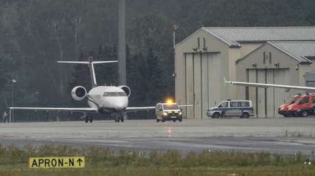Aterriza en Alemania el avión ambulancia con el opositor ruso Alexéi Navalny