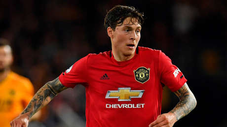 Ladrón roba una cartera a una anciana y termina retenido por un futbolista del Manchester United