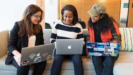 Crean un tipo de letra 'educada' que cambia los insultos por palabras neutrales