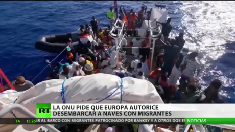 La ONU pide que Europa autorice desembarcar a embarcaciones con casi 400 migrantes a bordo