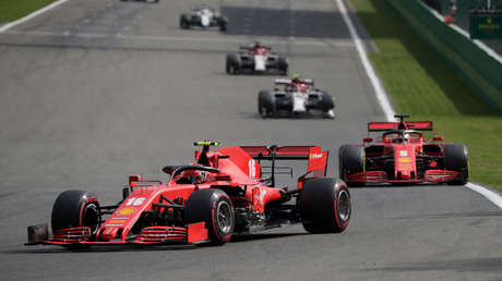 La ola de memes por la decepcionante carrera de Ferrari en la F1 compara la crisis de esa escudería con la del F.C. Barcelona