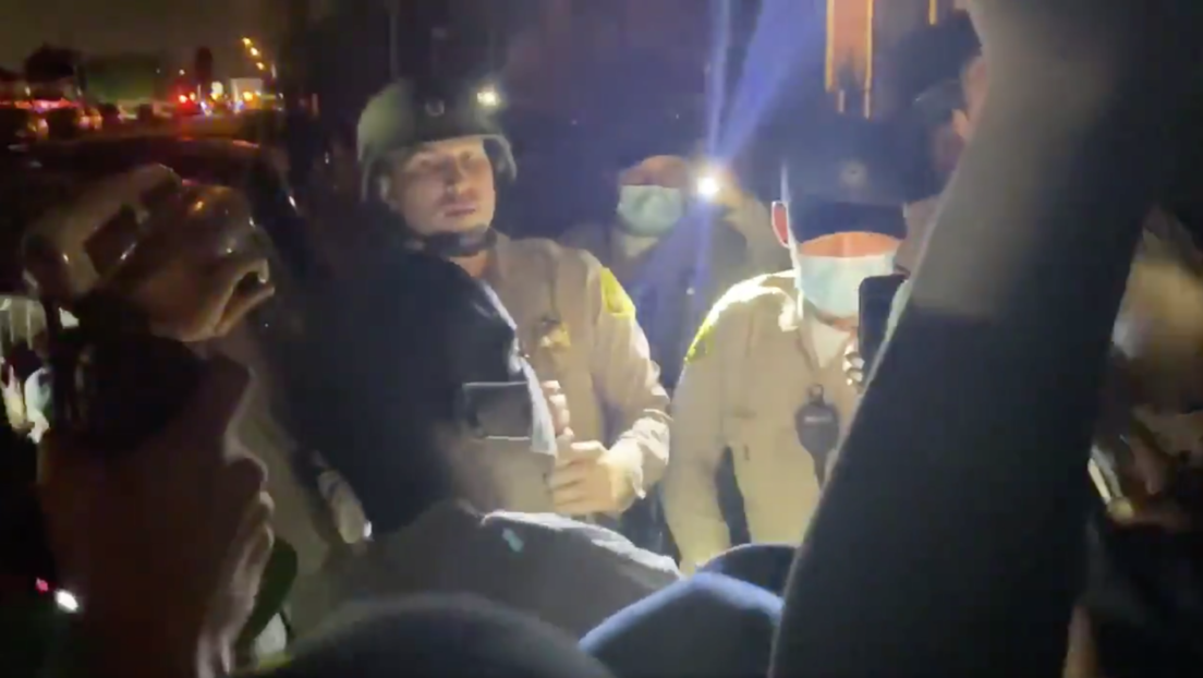 Policías matan a tiros en EE.UU. a un afroamericano al que trataban de detener por infringir las normas de tráfico en bicicleta