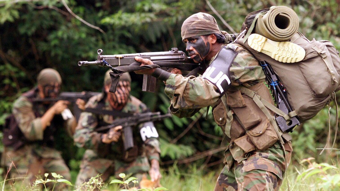 "El paramilitarismo retorna como manifestación política, criminal y militar": Lo que hay detrás de las recientes masacres en Colombia