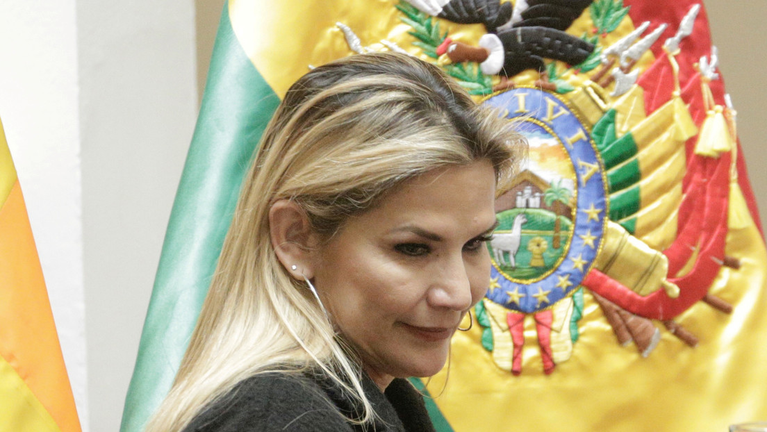 Jeanine Áñez anuncia el retiro de su candidatura presidencial para las elecciones en Bolivia