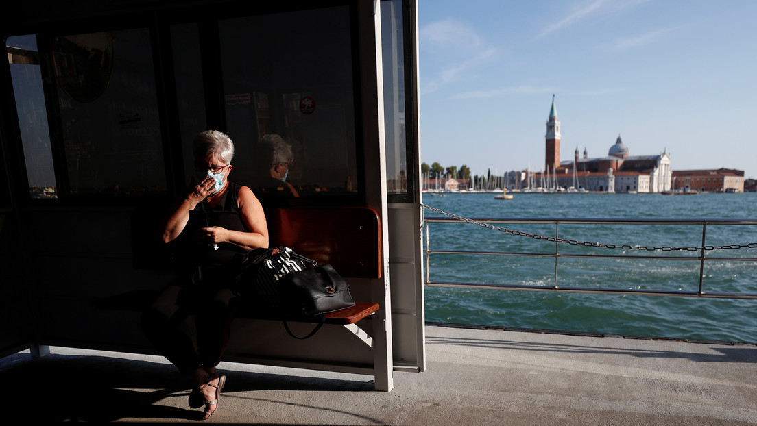 "Estaba en un lago de sangre": Una mujer recibe una brutal golpiza tras pedir a un joven que use mascarilla (FOTO)