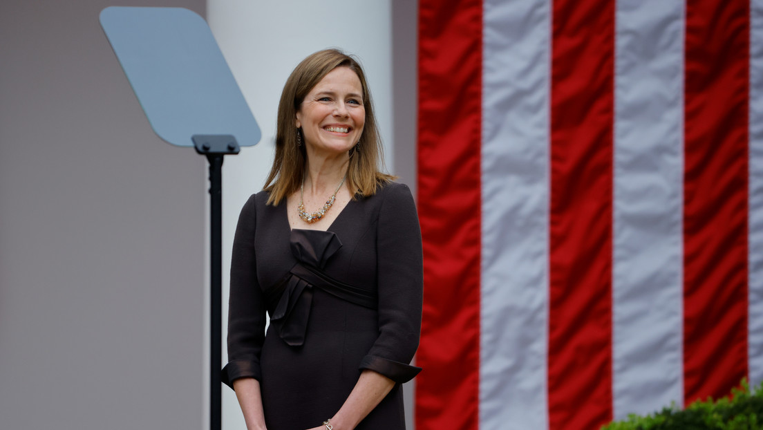 Trump nomina a la jueza federal Amy Coney Barrett para ocupar la vacante en la Corte Suprema