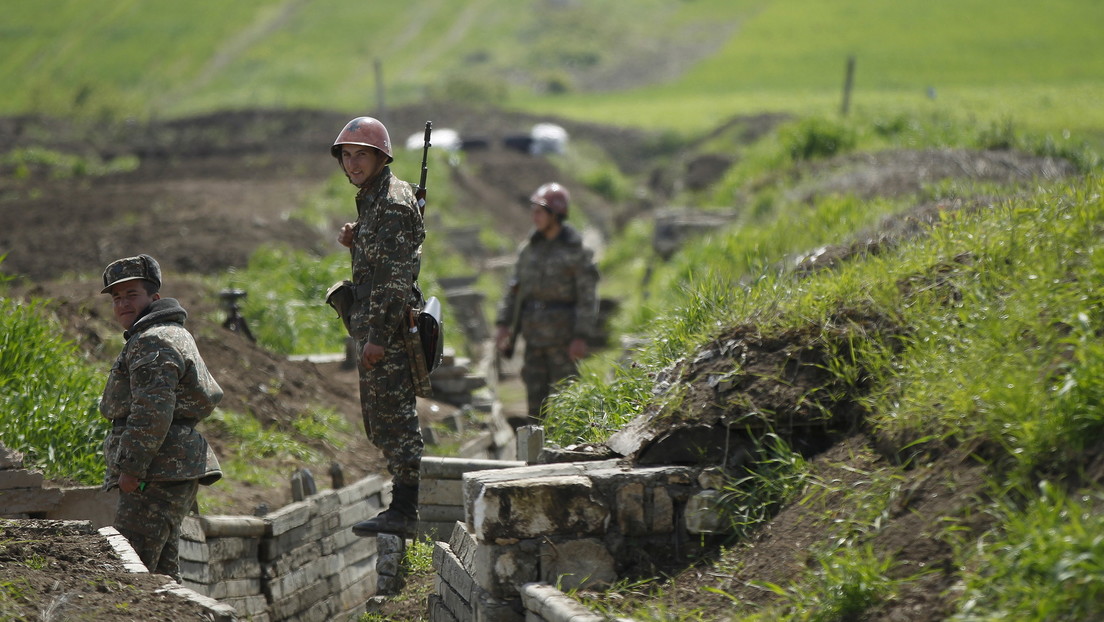 Movilizaciones, estado de guerra y acusaciones mutuas: ¿qué pasa entre Armenia y Azerbaiyán?