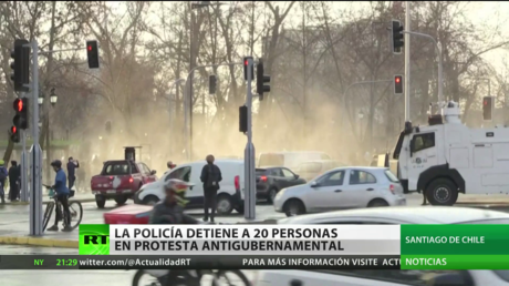 Chile: La Policía detiene a 20 personas en protesta antigubernamental