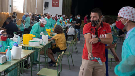 Entre 2.000 y 2.500 profesores de Madrid se someten a test PCR tras dar positivo en las pruebas serológicas de coronavirus