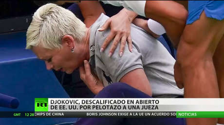 Descalifican a Novak Djokovic del Abierto de EE.UU. por dar un pelotazo a una juez de línea