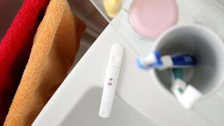 VIDEOS: Un programador logra instalar y jugar al 'Doom' en un test de embarazo electrónico modificado