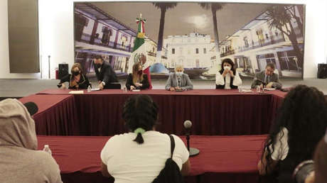 La secretaria de Gobernación de México se reúne con madres de víctimas y feministas que invadieron la Comisión Nacional de Derechos Humanos