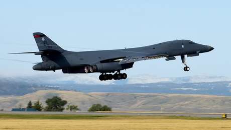 EE.UU. despliega cuatro bombarderos estratégicos B-1 en Guam