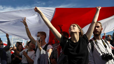 Servicio de Inteligencia Exterior de Rusia: "EE.UU. busca organizar una revolución de color y un golpe en Bielorrusia"