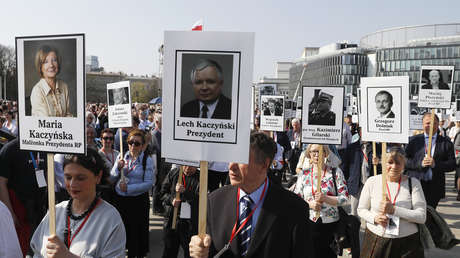 Polonia acusa a controladores de tráfico aéreo rusos de estrellar deliberadamente el avión del presidente en 2010 y busca su arresto