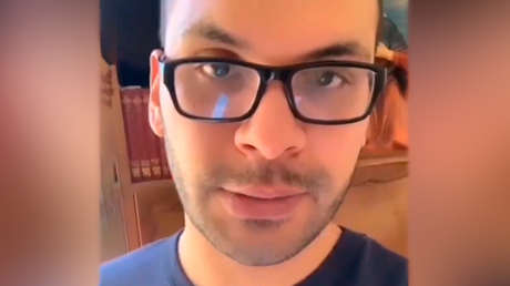 El misterioso venezolano que recibe un premio de poesía y obliga a la editorial a aclarar que no es un robot