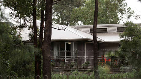 Saquea la casa que había alquilado por Airbnb y compra un coche por eBay haciéndose pasar por la dueña