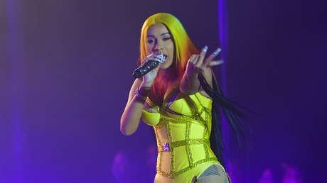 "Vuelve a tu maldito país": Rapera Cardi B denuncia con un video que su hermana fue agredida por supuestos racistas y estos las demandan a ambas