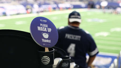 Electrocutan con táser y detienen a una mujer por negarse a usar mascarilla en un partido de fútbol escolar en EE.UU. (VIDEO)