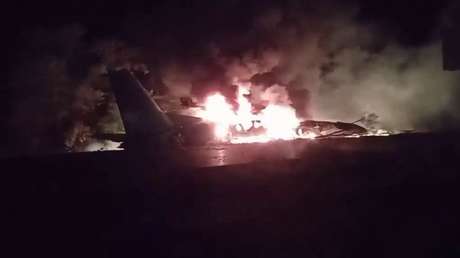 VIDEOS: Se estrella un avión en el noreste de Ucrania