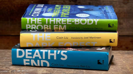 Senadores de EE.UU. piden a Netflix que no adapte una novela del escritor chino Liu Xicin por "repetir la peligrosa propaganda del Partido Comunista"