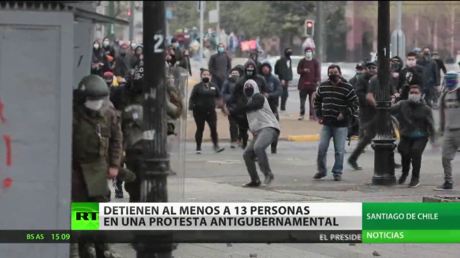 Detienen al menos a 13 personas en una protesta antigubernamental en Chile