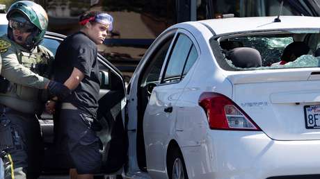 VIDEO: Un coche embiste deliberadamente a partidarios de Trump en una confrontación con manifestantes de Black Lives Matter en California