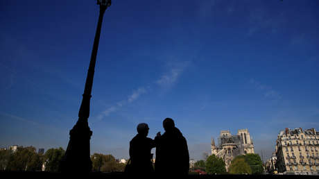 Se escucha un fuerte ruido de explosión en París y alrededores causado por un avión que rompió la barrera del sonido (VIDEO)