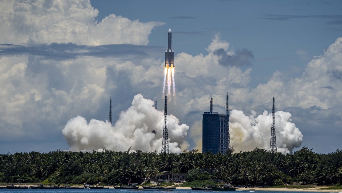 FOTO: La nave espacial china Tianwen-1 envía su primer selfi en su camino hacia Marte