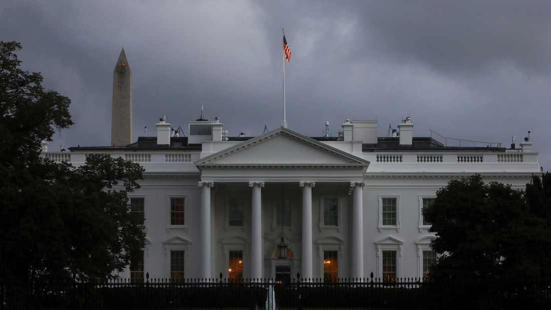 Comando de campaña de Trump recomienda a sus empleados ponerse en cuarentena