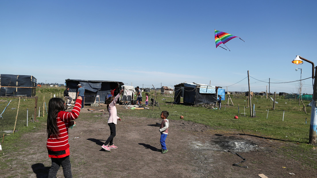La tragedia social de la pobreza infantil que aumenta en Argentina y alcanza a más de la mitad de niñas y niños