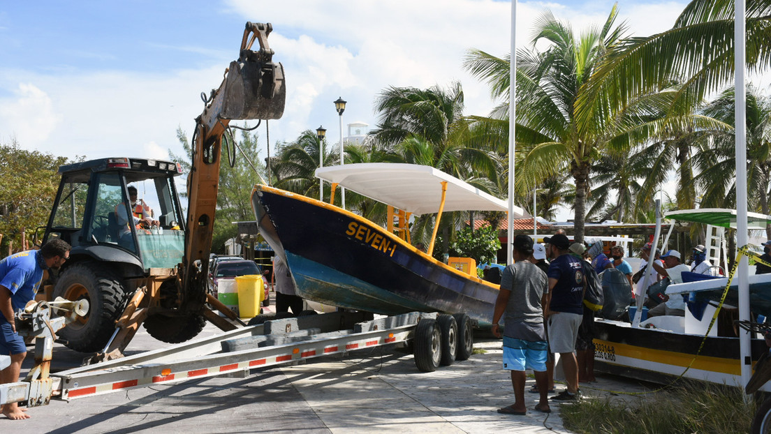 VIDEOS: Primeras imágenes de los efectos del huracán Delta en la costa de México