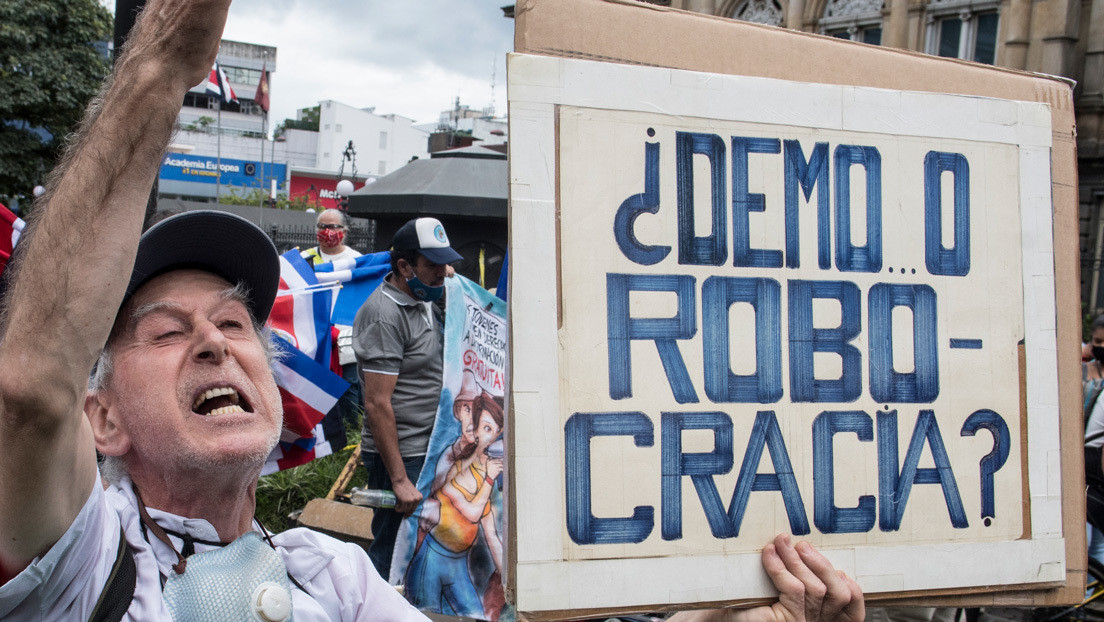 ¿Qué pasa en Costa Rica, el país conocido como la 'Suiza centroamericana'?