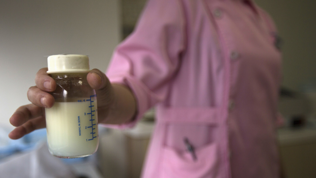 Una mujer vende su propia leche materna por Internet y gana miles de dólares