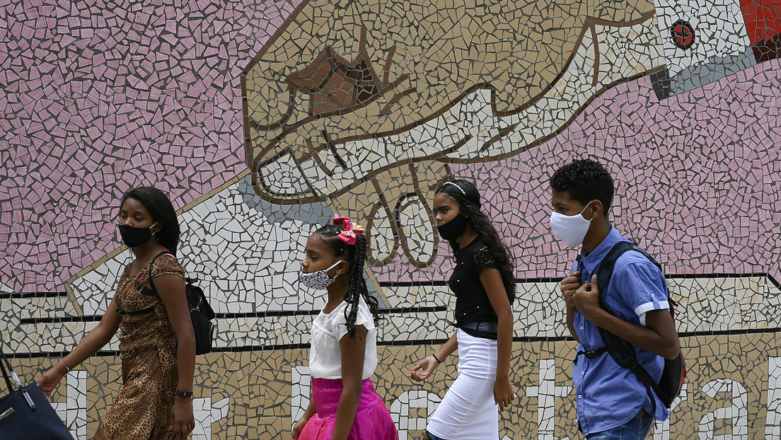 Maduro anuncia la llegada a Venezuela de miles de dosis del antiviral ruso Avifavir para tratar el covid-19