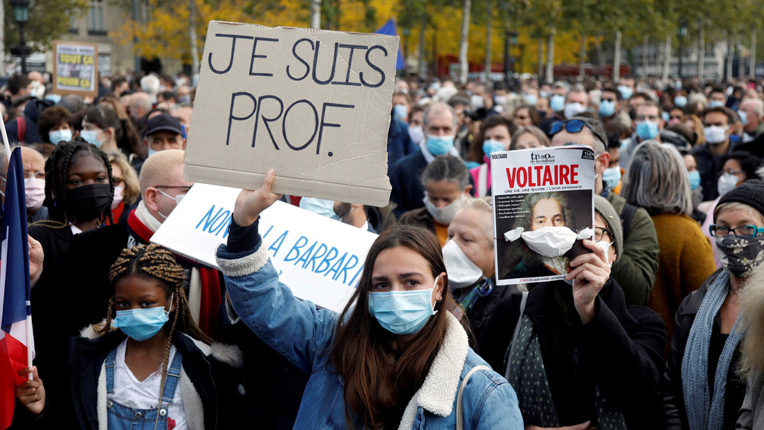 Francia publicará un libro con caricaturas religiosas tras el asesinato del profesor decapitado por mostrar caricaturas de Mahoma a los alumnos