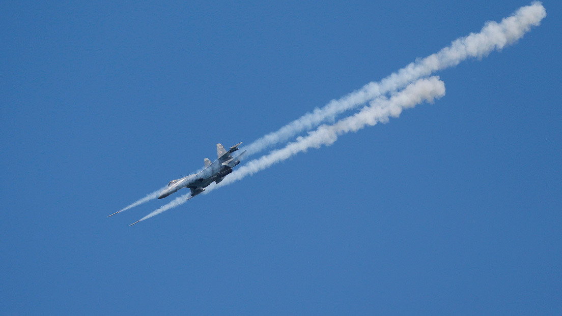 Dos cazas rusos escoltan dos bombarderos estadounidenses sobre el mar de Bering