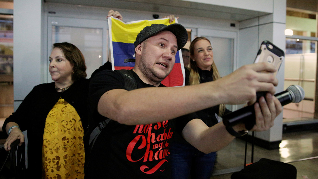 "Utilizaron el castrochavismo para eclipsar sus acciones represivas": La Inteligencia de Chile confundió a un bloguero con un comandante militar