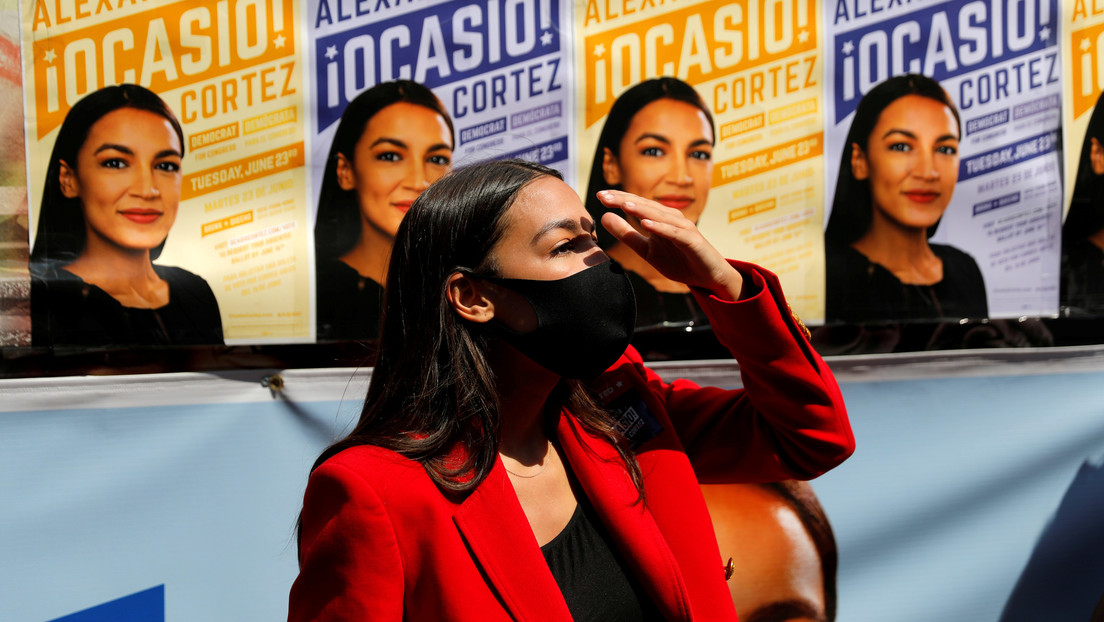 Alexandria Ocasio-Cortez debuta en Twitch y su primer 'stream' es uno de los más populares en la historia de la plataforma