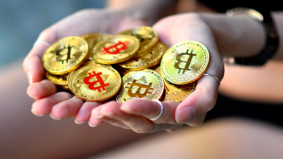 Un misterioso usuario acaba de hacer una transferencia récord de 1.150 millones de dólares en bitcoines pagando menos de 4 dólares de comisión