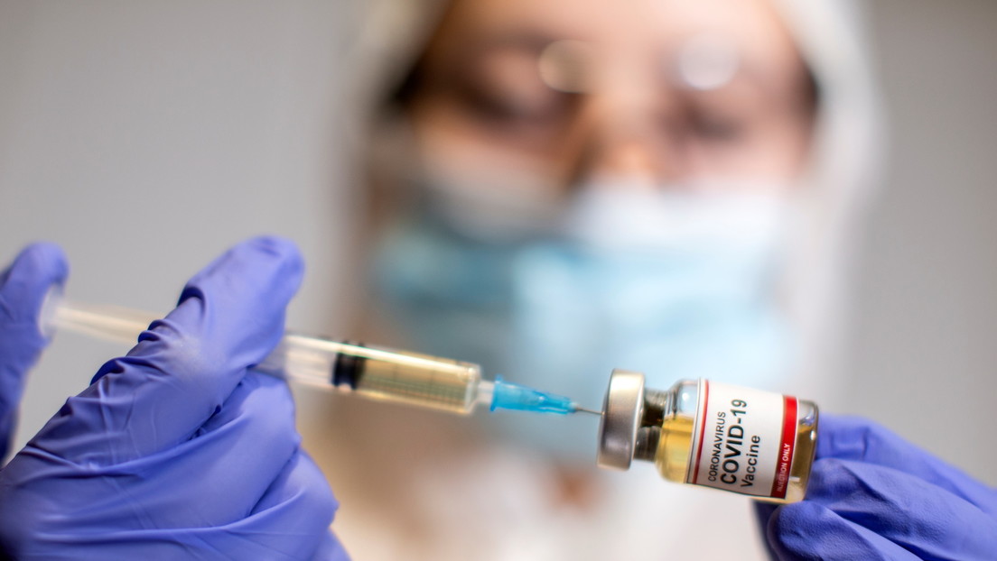 El jefe de investigación clínica de Sputnik V revela cómo actúa la vacuna en los voluntarios de más de 60 años