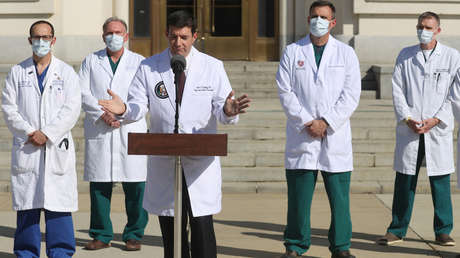 El equipo médico de Trump afirma que el presidente puede volver a la Casa Blanca, aunque no está completamente fuera de peligro